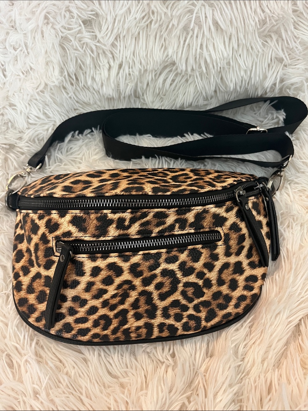 Montana West Leopard Print Crossbody Fanny Bag - Tan and Black